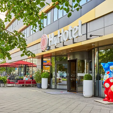 Отель H4 Alexanderplatz 4*