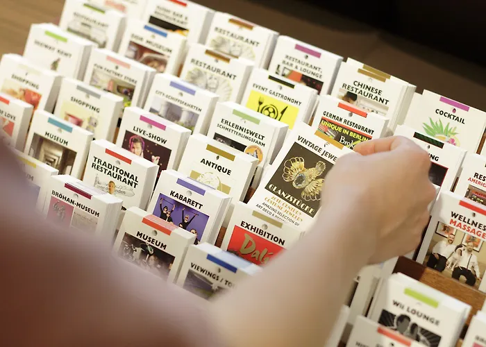 H4 Alexanderplatz Отель