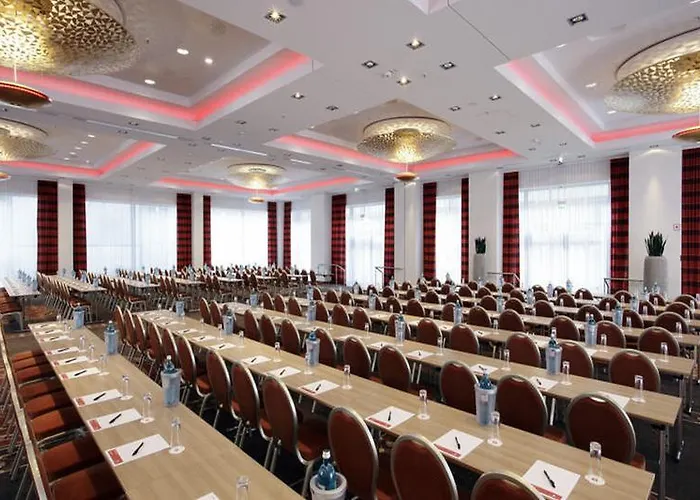 Отель H4 Alexanderplatz 4*