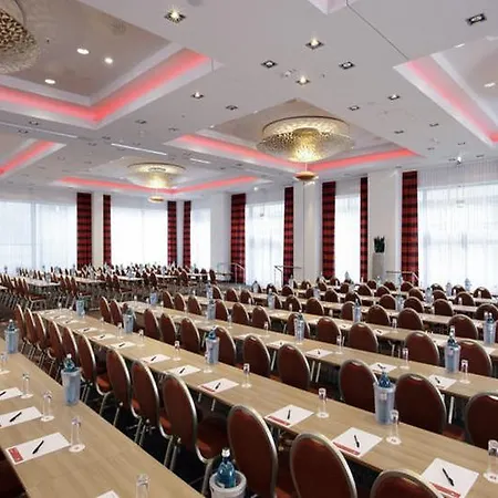 Otel H4 Alexanderplatz 4*