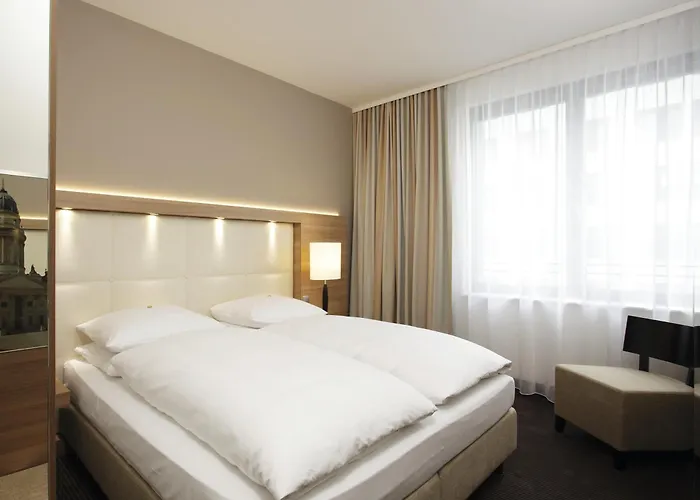 H4 Alexanderplatz Hotel 4*