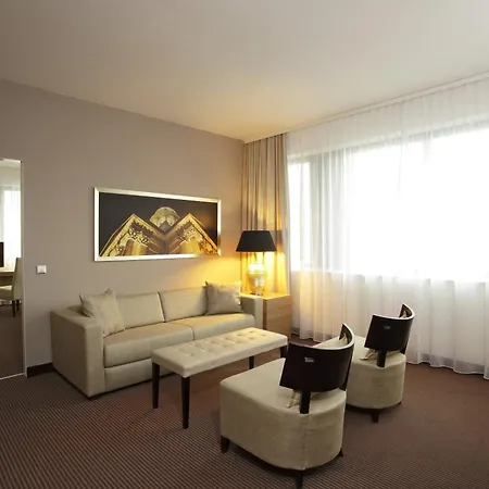 H4 Alexanderplatz Otel Berlin