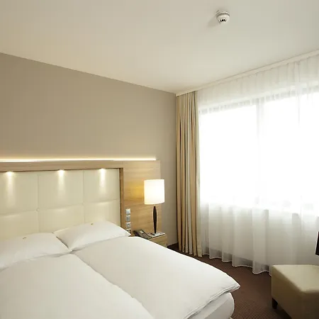 H4 Alexanderplatz Hotel 4*