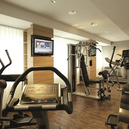 H4 Alexanderplatz 4* Berlim