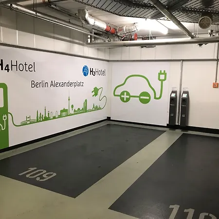 H4 Alexanderplatz 4* Berlim