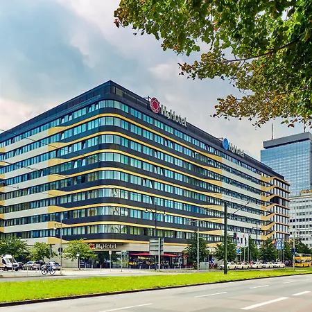 H4 Alexanderplatz Hotel 4*