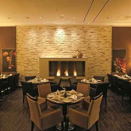 H4 Alexanderplatz Hotel 4*