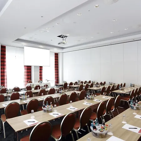 Hotel H4 Alexanderplatz 4*