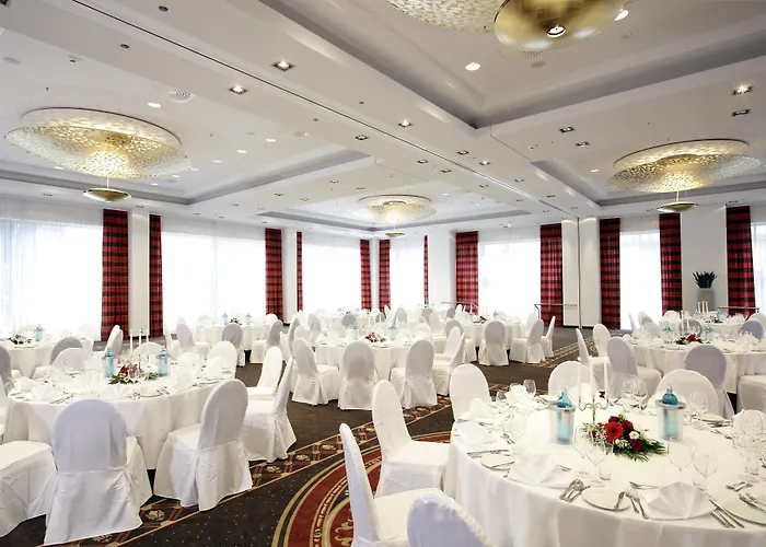 H4 Alexanderplatz 4* Berlino