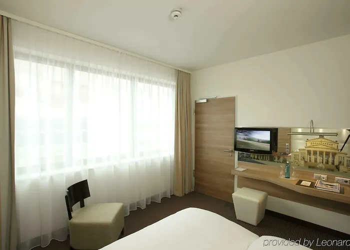 H4 Alexanderplatz Hotell Berlin