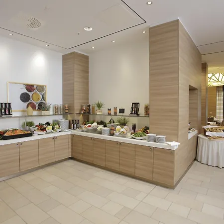 Hotel H4 Alexanderplatz Berlino